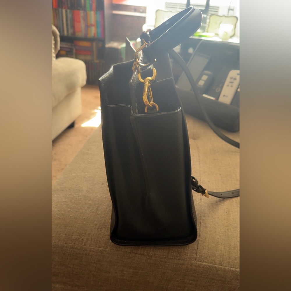 Michael Kors Black & Gold Penelope Large Leather Satchel - Picture 8 of 10